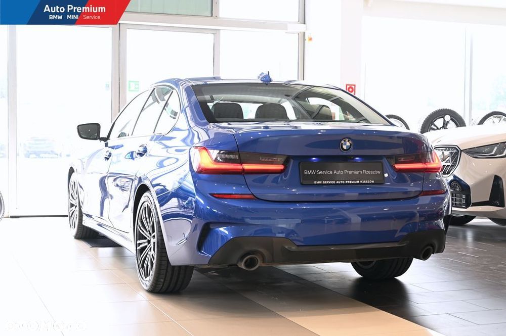 BMW Seria 3 318i M Sport - 21