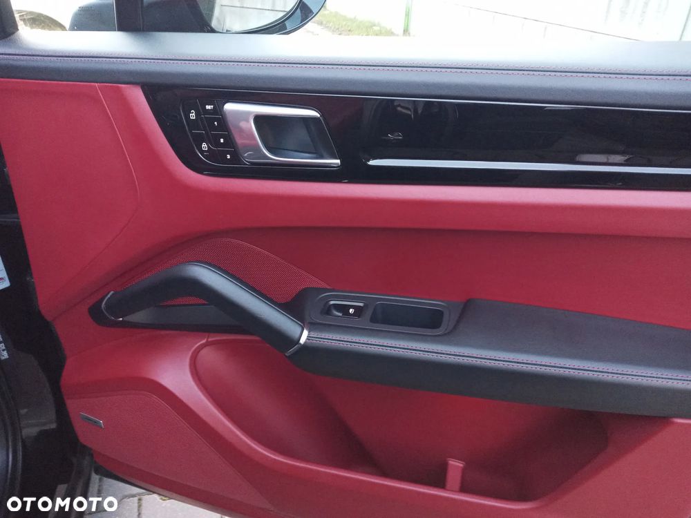 Porsche Cayenne Standard - 26