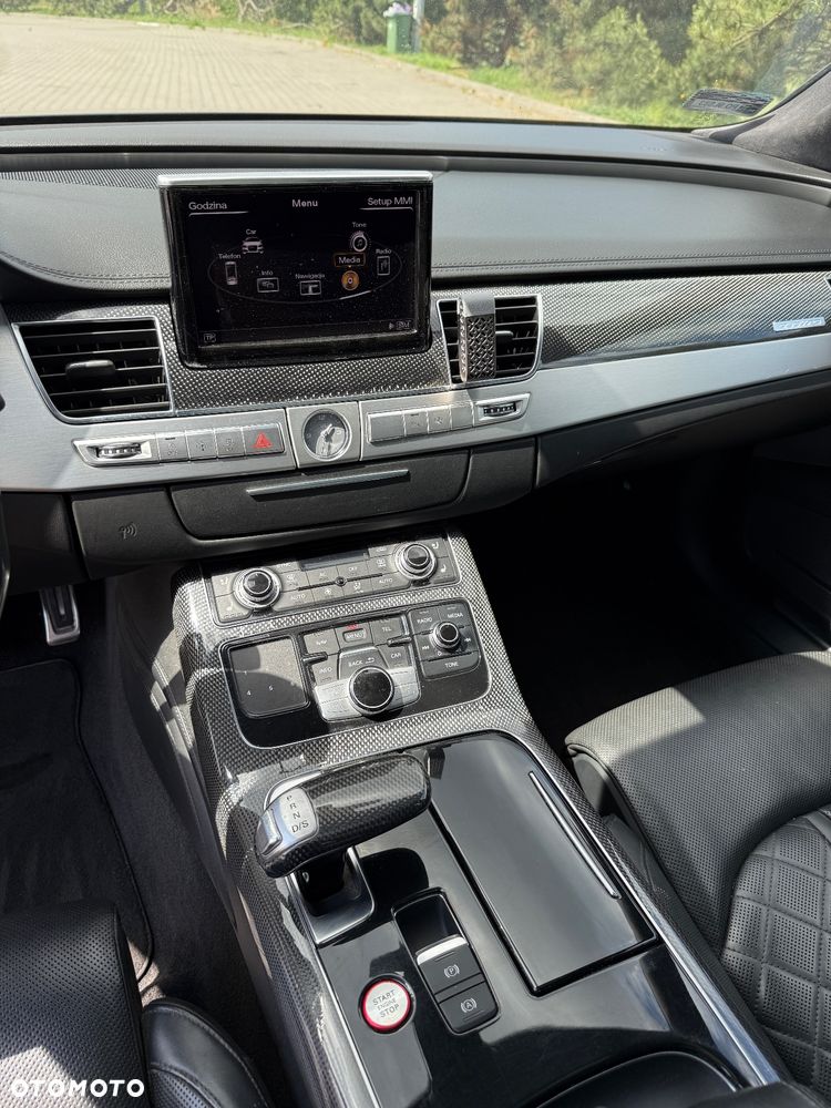 Audi S8 - 8