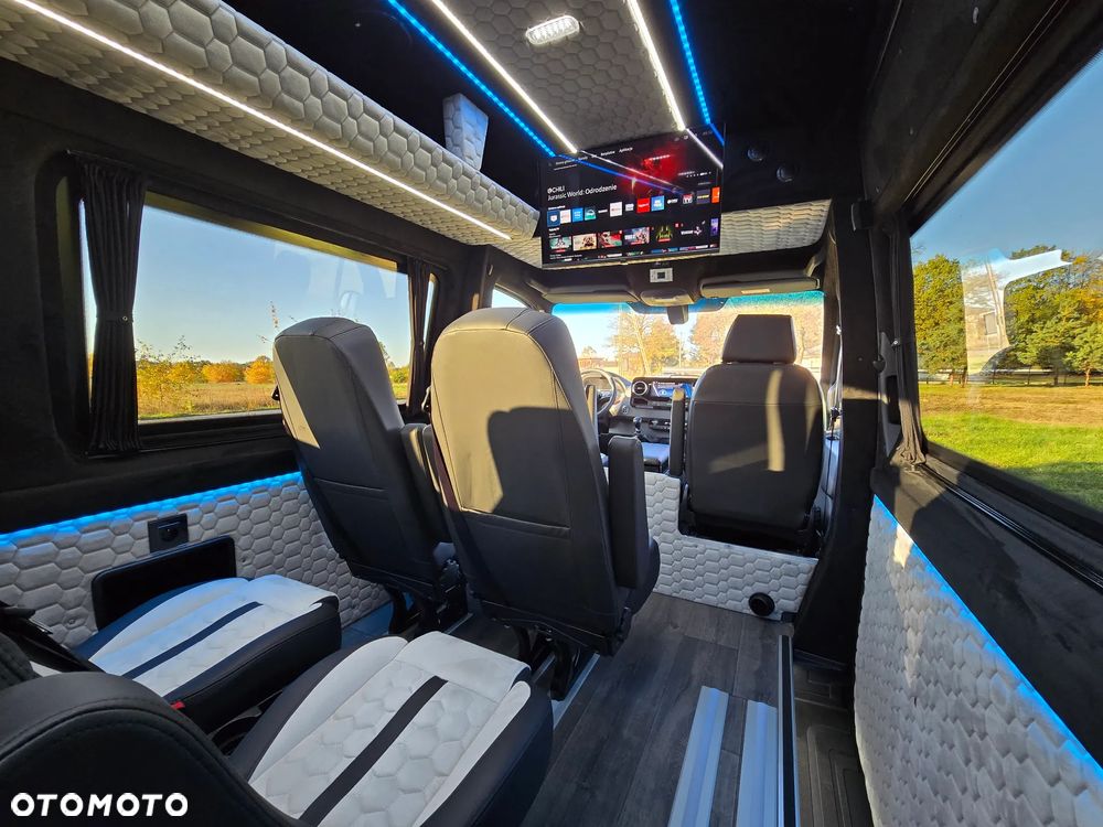 Mercedes-Benz Sprinter - 6