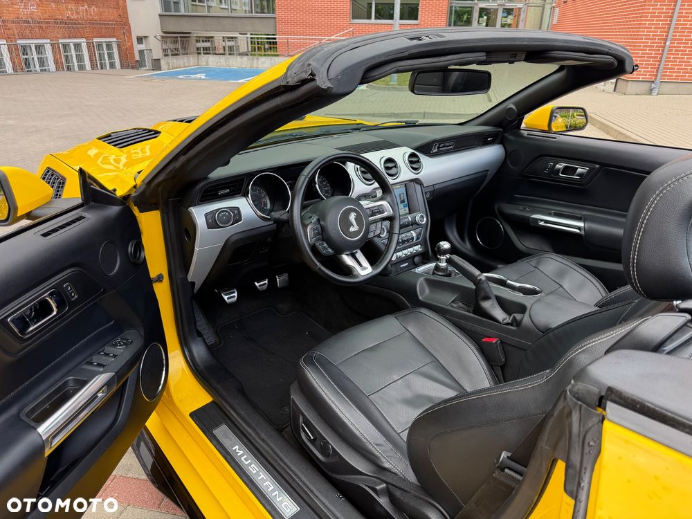 Ford Mustang - 5