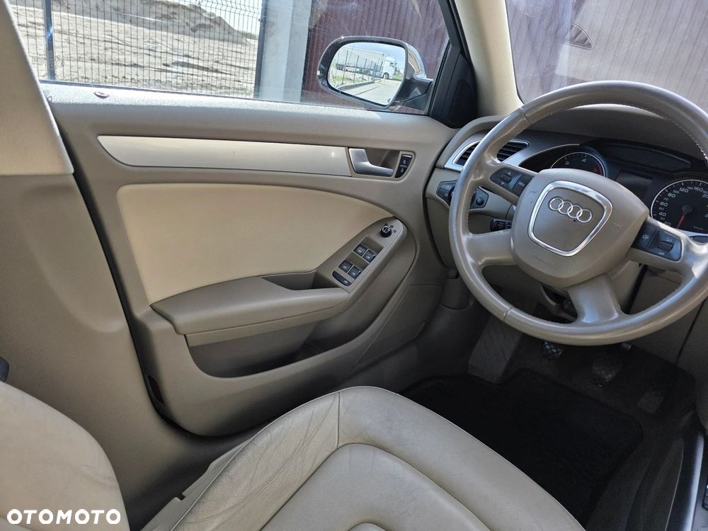 Audi A4 Avant 2.0 TDI - 31