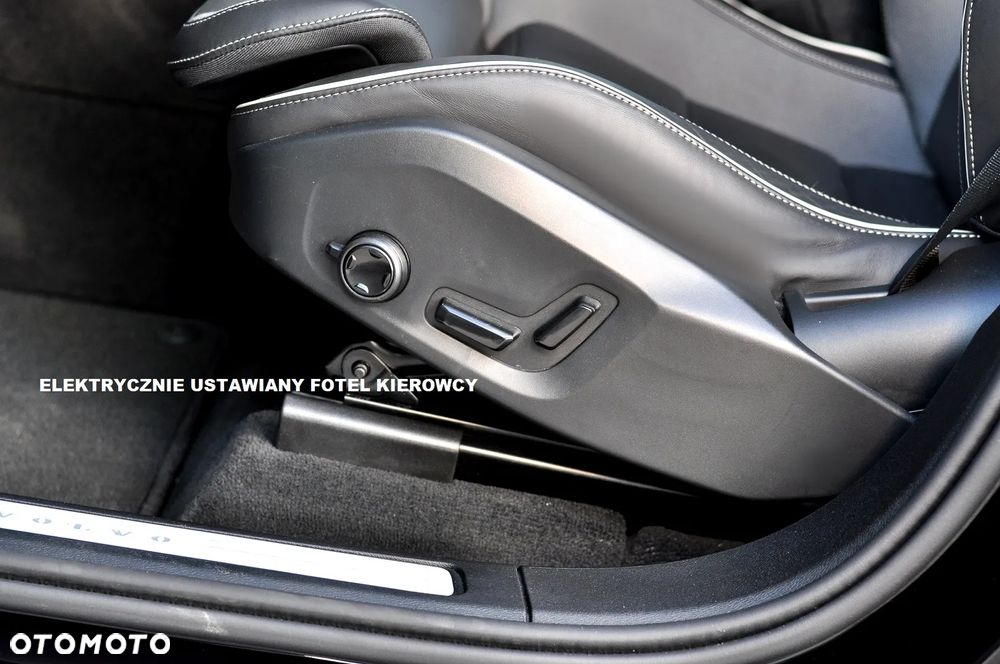 Volvo XC 60 B5 B AWD Plus Black Edition - 20