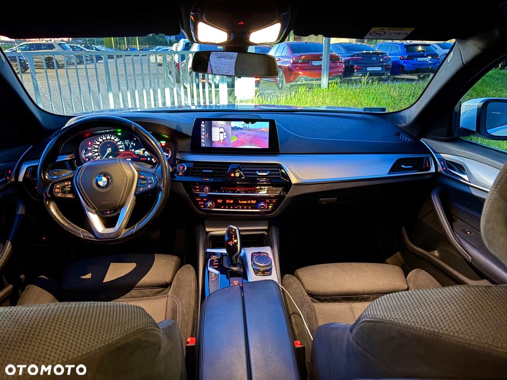 BMW Seria 5 520d M Sport Edition - 18