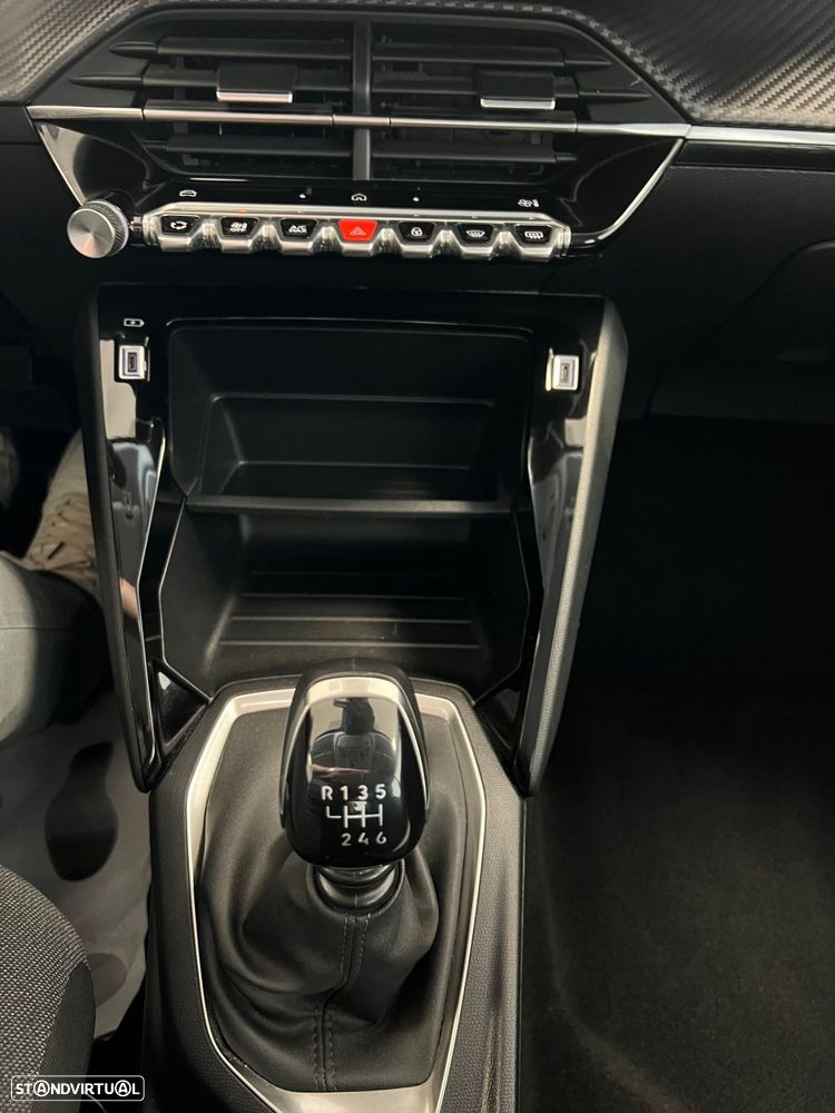 Peugeot 208 1.2 PureTech Active - 5