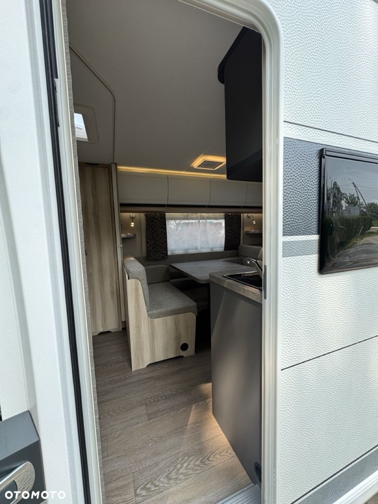 Hobby 560 KMFe De Luxe - 8