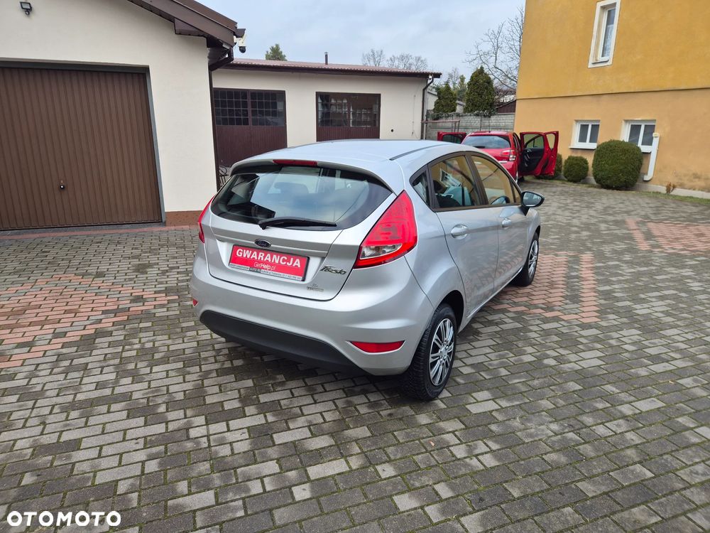 Ford Fiesta 1.25 Champions Edition - 23