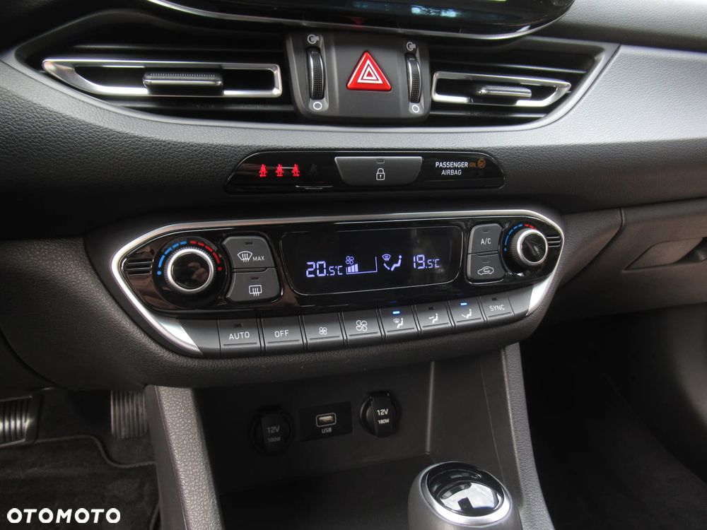 Hyundai i30 1.5 T-GDI 48V Smart DCT - 17