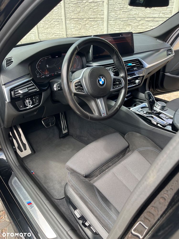 BMW Seria 5 520d M Sport Edition - 14