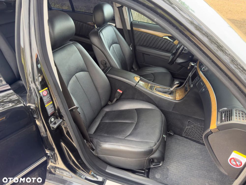 Mercedes-Benz Klasa E 280 CDI 4-Matic T Avantgarde - 22