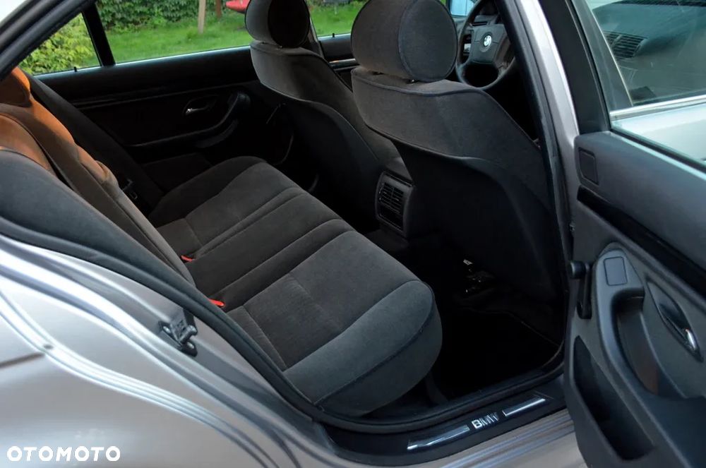 BMW Seria 5 - 12