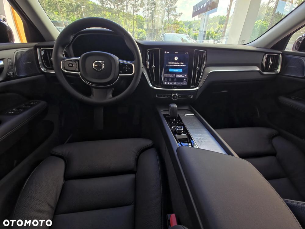 Volvo V60 B4 B Plus Dark - 12
