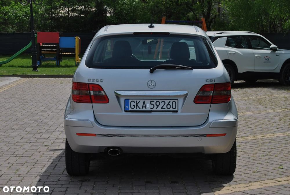 Mercedes-Benz Klasa B 200 CDI EU5 - 17
