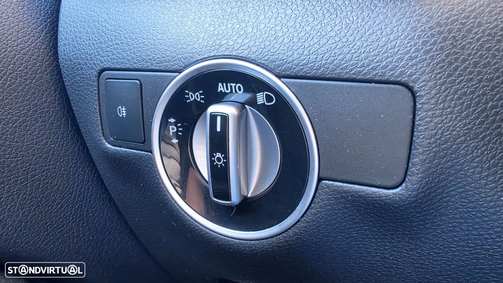 Mercedes-Benz B 180 CDi BlueEfficiency - 32