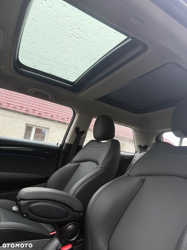 MINI Cooper SE Essential Trim - 12