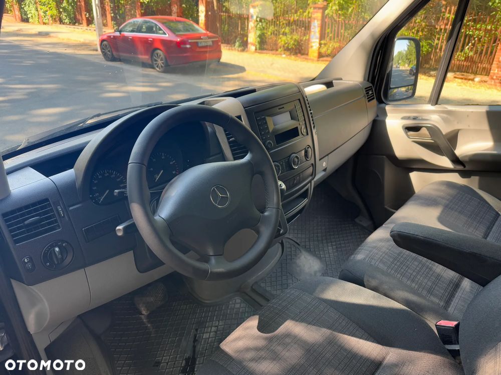 Mercedes-Benz Sprinter 319 - 7