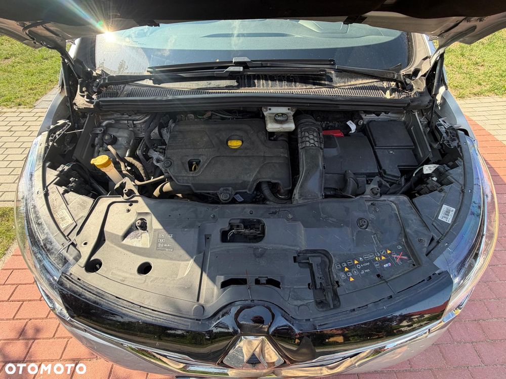 Renault Espace 1.6 dCi Energy Initiale Paris EDC 7os - 23