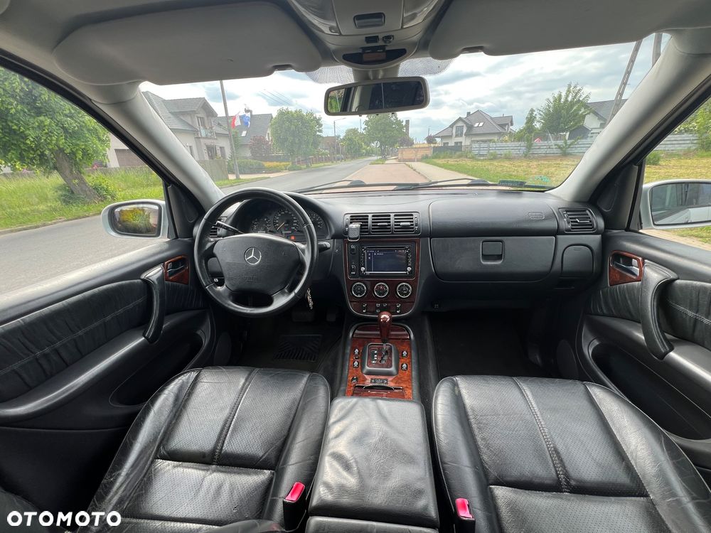 Mercedes-Benz ML 500 - 8