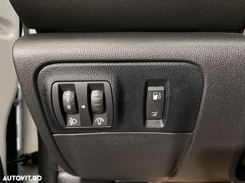 Renault Megane TCe 140 GPF EDC Equilibre - 15