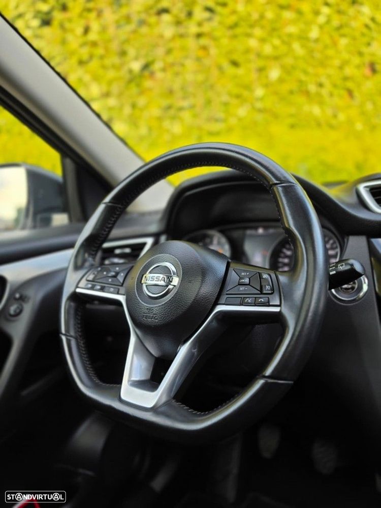 Nissan Qashqai 1.5 dCi N-Connecta - 11