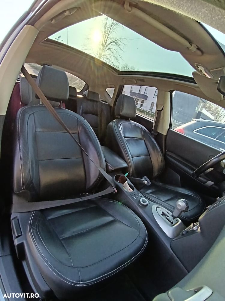 Nissan Qashqai 2.0 DCI 4 x 4 DPF Aut tekna - 1