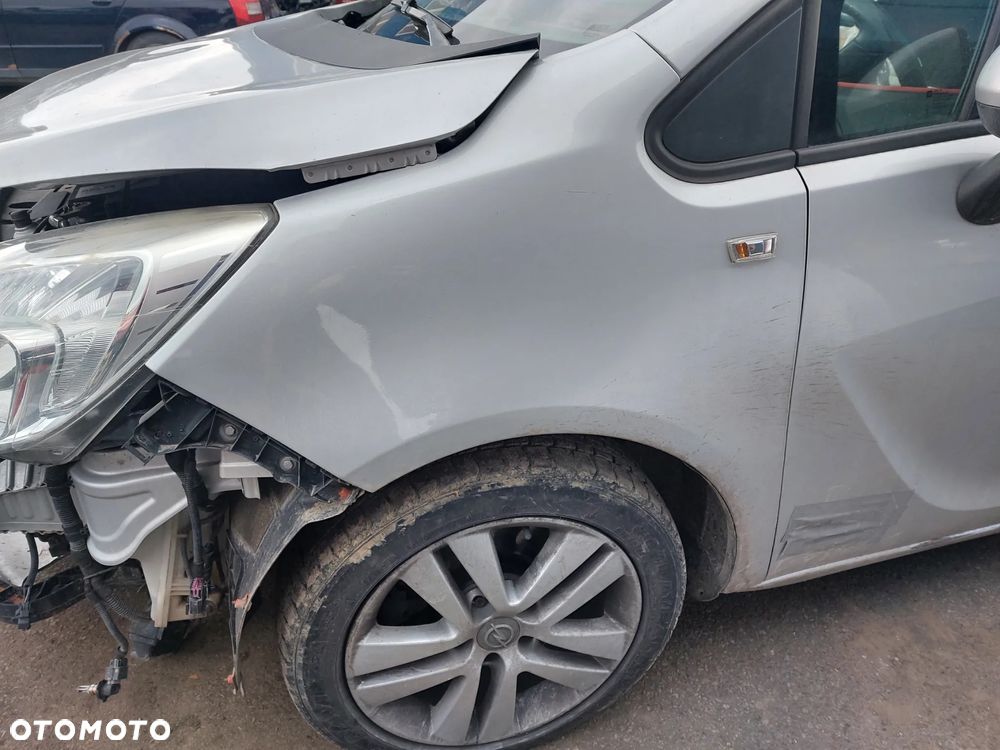 Opel Meriva B błotnik przedni lewy Z157 - 1