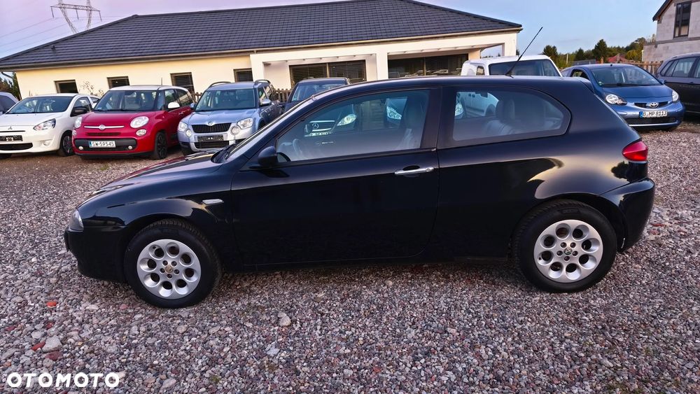 Alfa Romeo 147 - 12