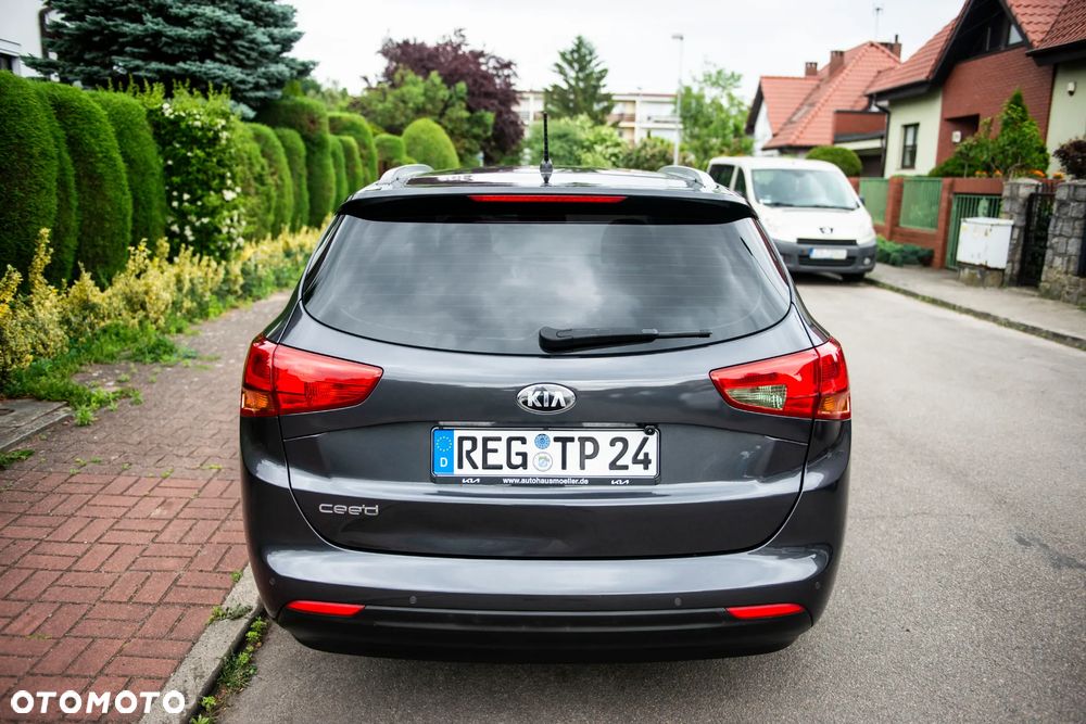 Kia Ceed 1.6 GDI ISG Vision - 6