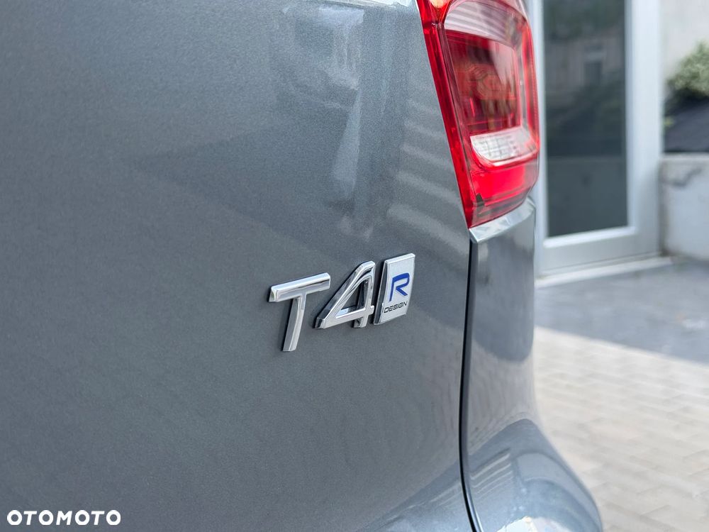 Volvo XC 40 T4 R-Design - 28