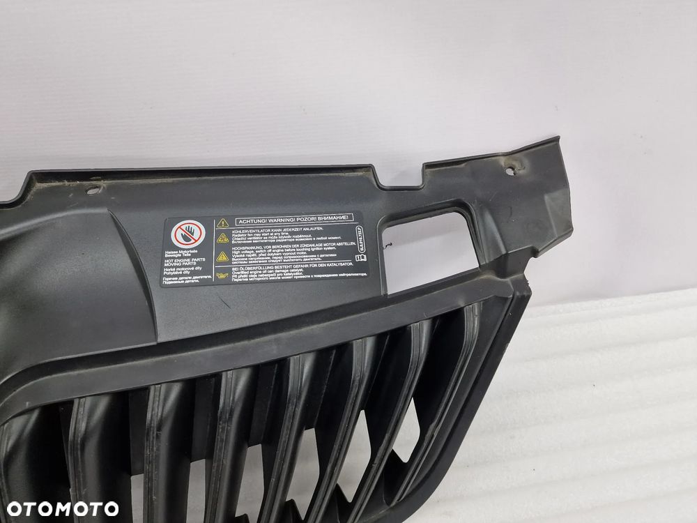 SKODA FABIA II LIFT 09-13 ATRAPA / GRILL PRZEDNI PRZÓD , NR 5J0853688B , NR AUKCJI GR102 - 4