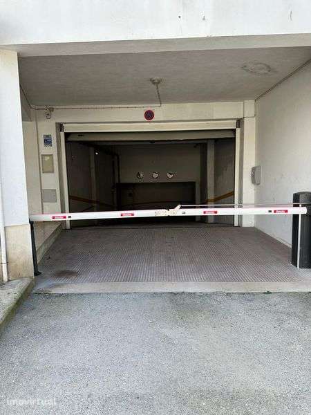 Vende-se lugar de estacionamento no centro de Tavira - Grande imagem: 2/4