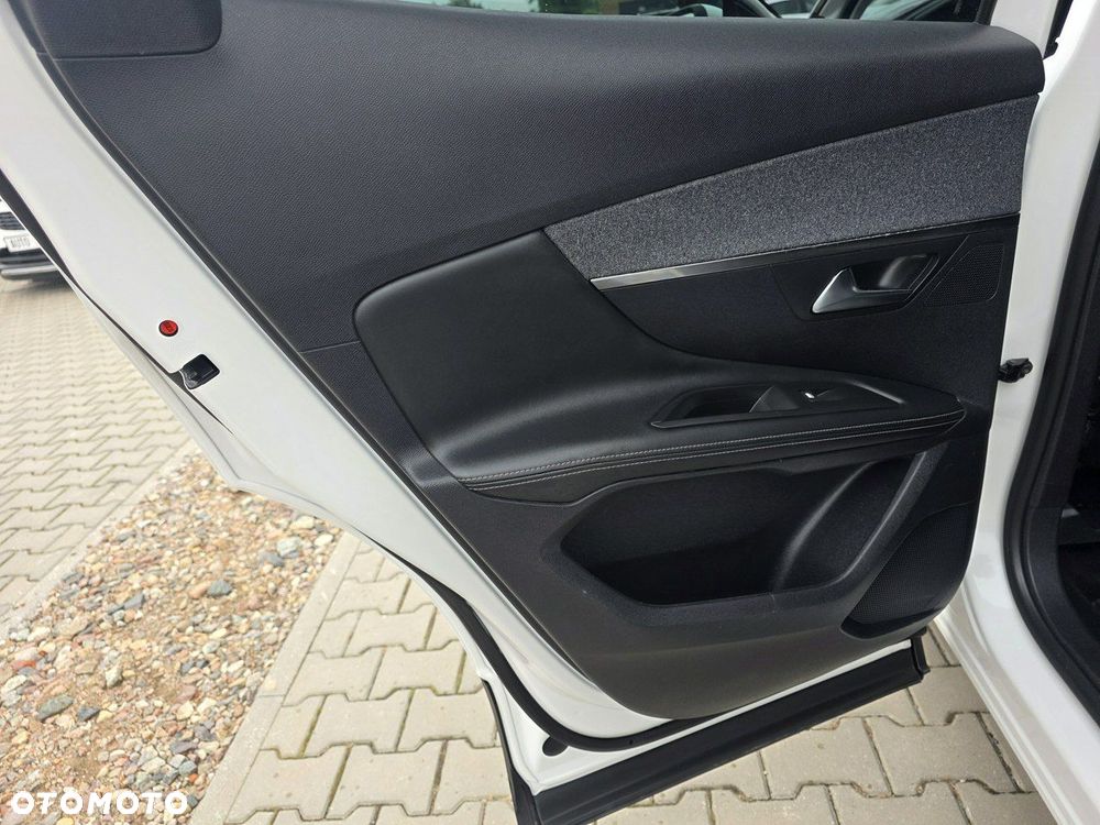 Peugeot 3008 2.0 BlueHDi GT S&S EAT8 - 28