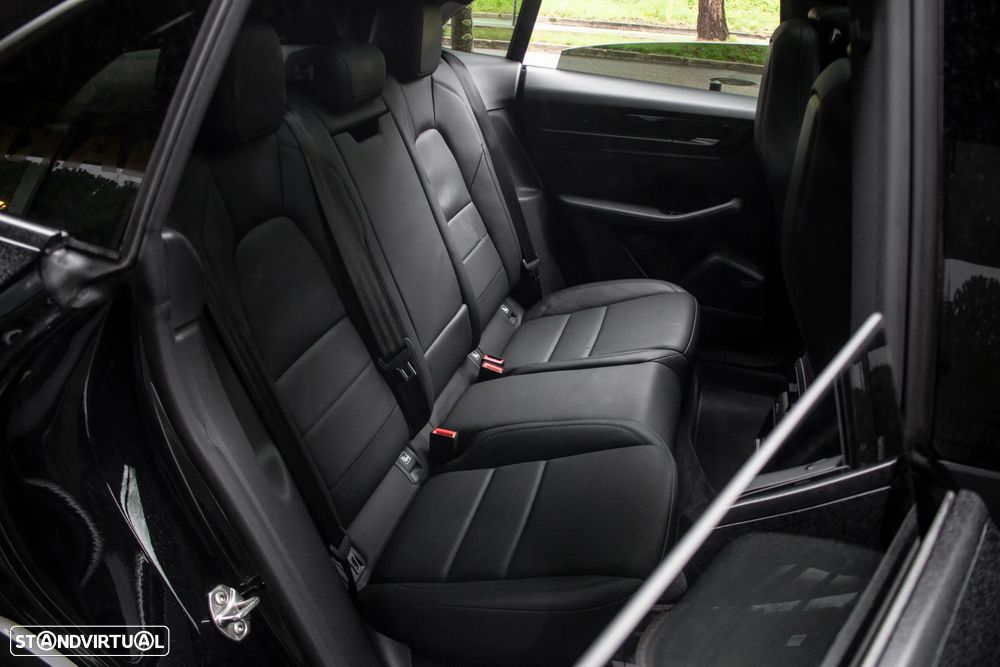 Porsche Macan Electric 4 - 37