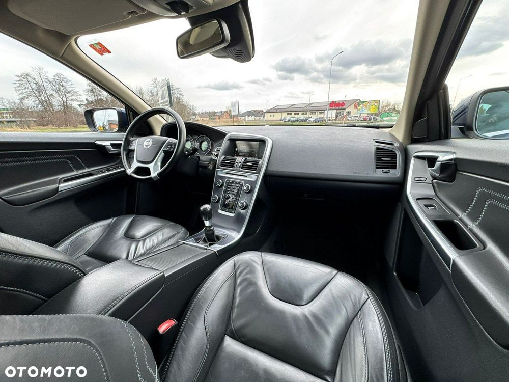 Volvo XC 60 D4 Ocean Race - 25