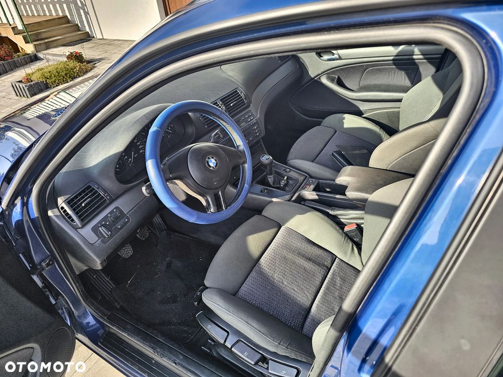 BMW Seria 3 318i - 17