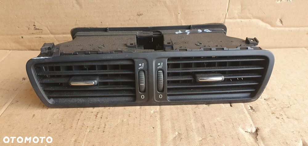 Kratka nawiewu powietrza środkowa VW Passat B6 3C1819728F - 1