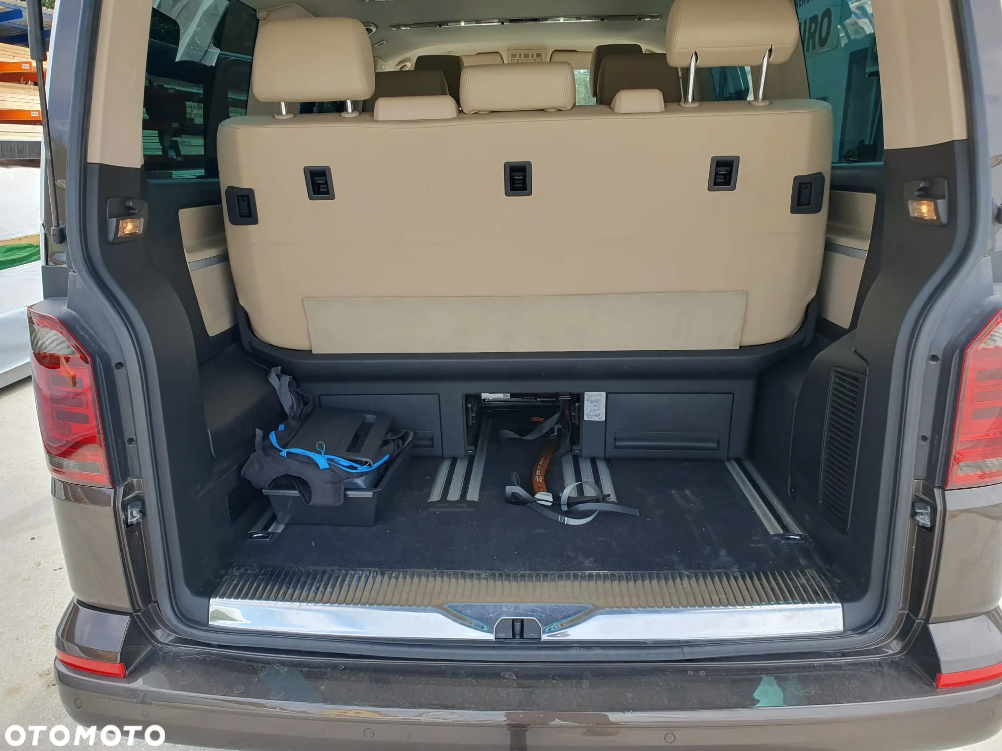 Volkswagen Multivan 2.0 BiTDI L1 Business 4Motion DSG - 12