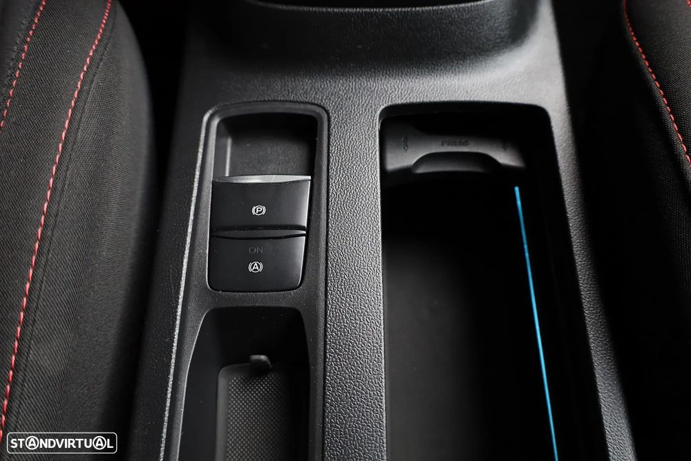 Ford Focus 1.0 EcoBoost MHEV ST-Line - 22