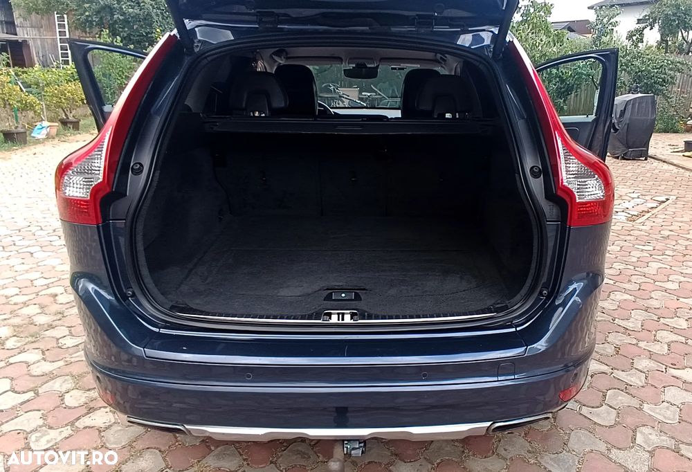Volvo XC 60 D5 AWD Momentum - 15