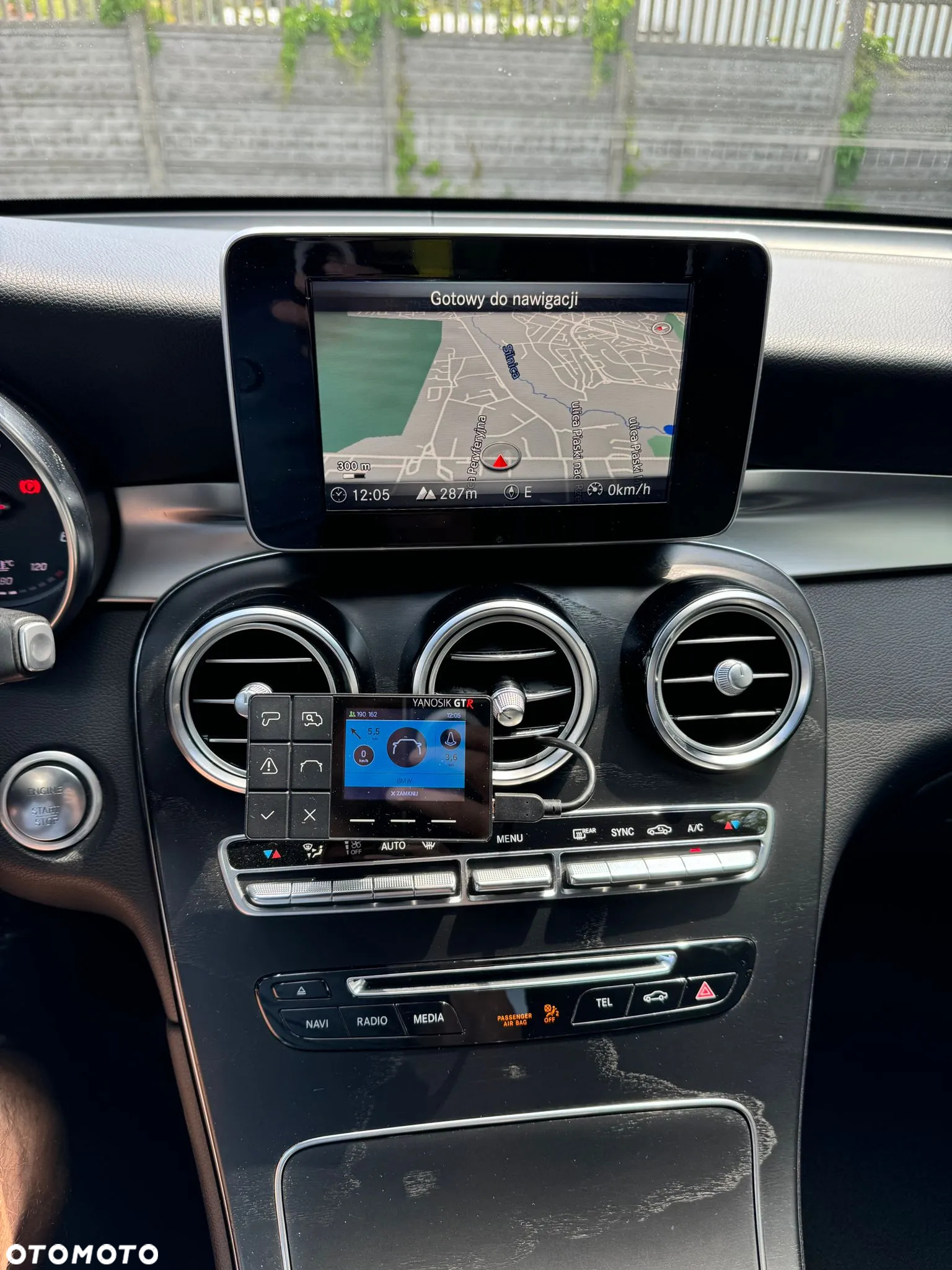 Mercedes-Benz GLC - 22