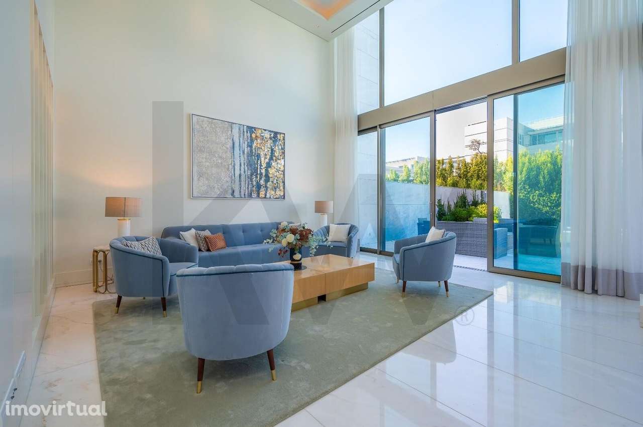 Exclusiva Moradia T3+1 de Luxo no Centro de Cascais | Condomínio Legac - Grande imagem: 3/33