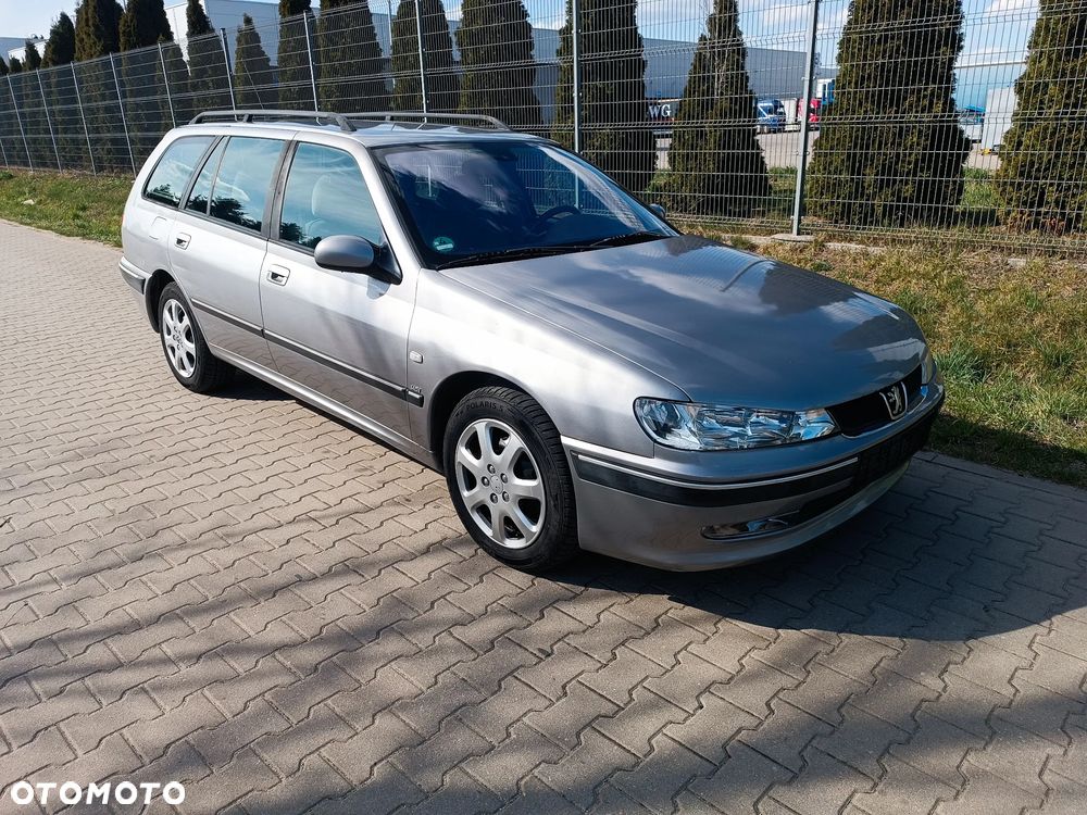 Peugeot 406 - 1