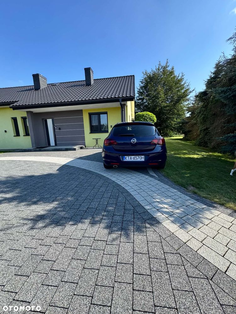 Opel Astra 2.0 CDTI Cosmo - 4
