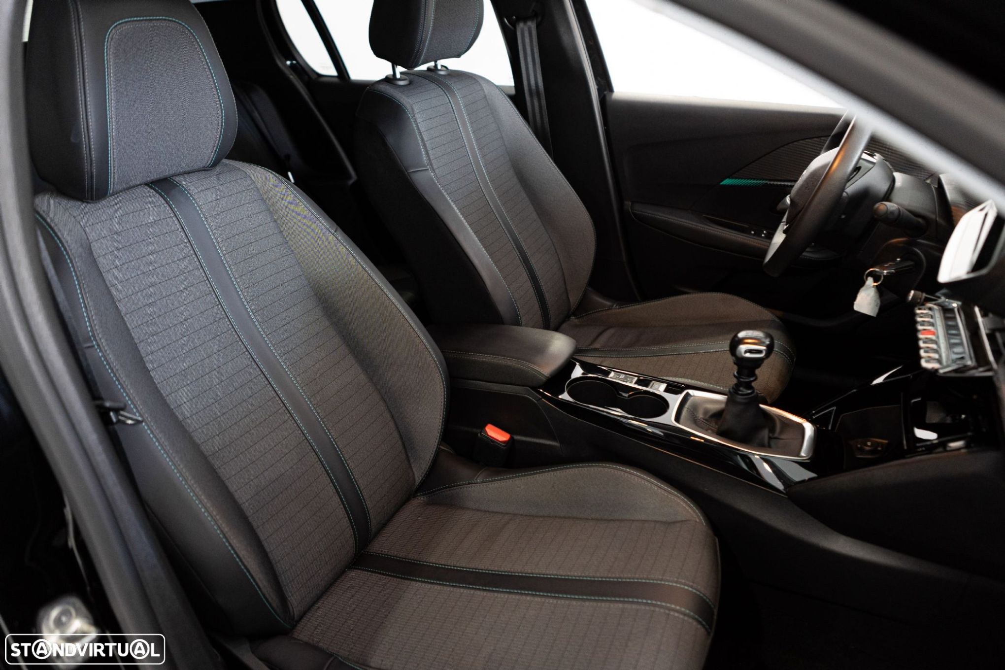 Peugeot 208 1.2 PureTech Allure - 31