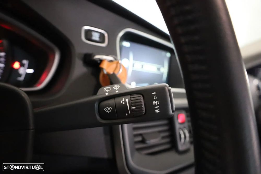 Volvo V40 2.0 D2 Momentum - 32