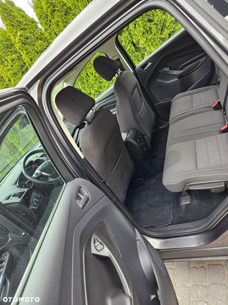 Ford Kuga 1.5 EcoBoost 2x4 Business Edition - 6