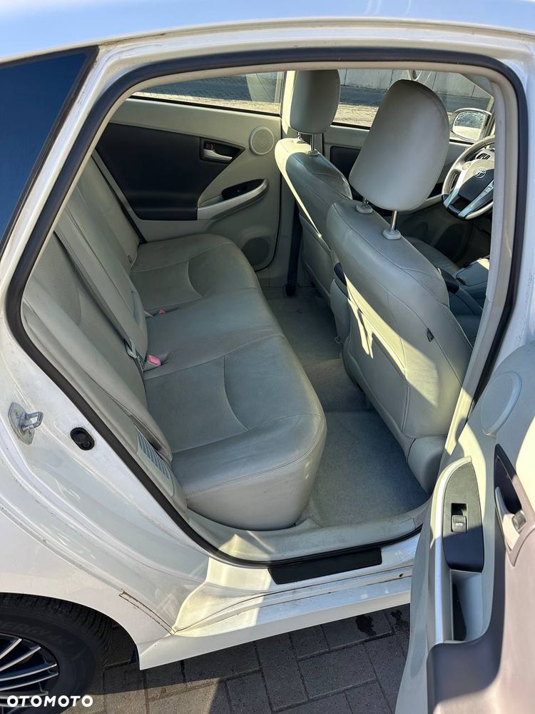 Toyota Prius 1.8 HSD Premium - 14