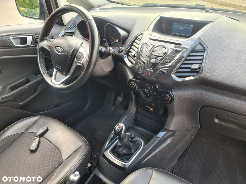 Ford EcoSport - 24
