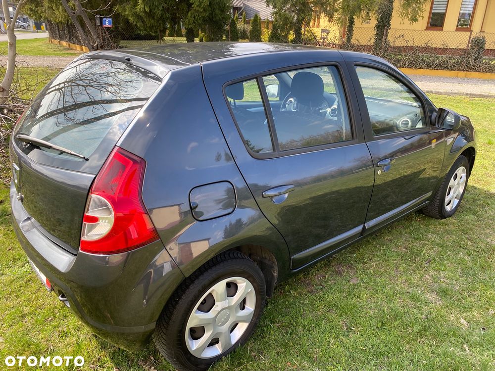 Dacia Sandero 1.2 16V - 8