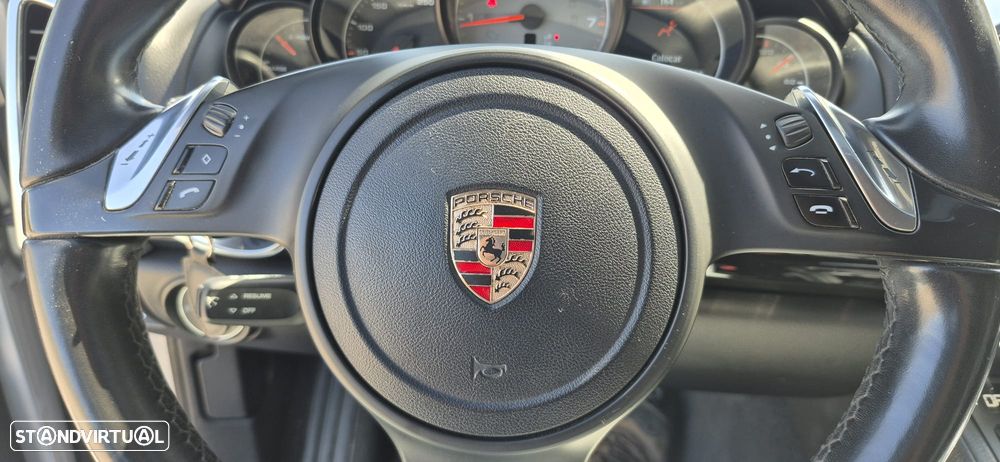 Porsche Cayenne S - 15